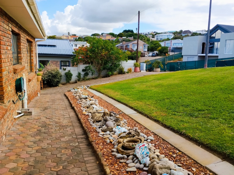3 Bedroom Property for Sale in Dana Bay Western Cape